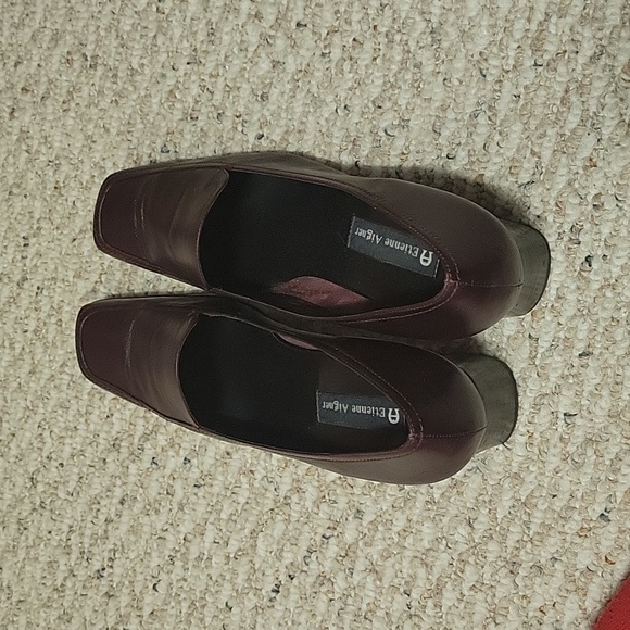 Shoes - Picture 4 of 4